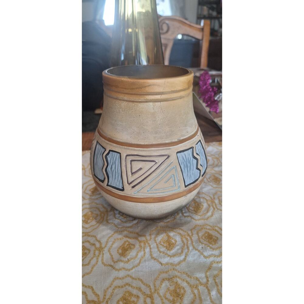 Southwestern Pottery Jar Vase Clay Signed 6.25" x 5.5" Artisan Signed Handmade